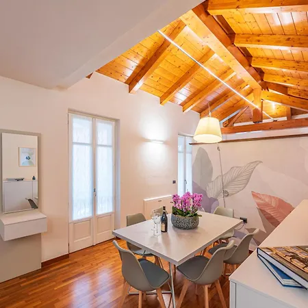 Adagio Home, Center 阿尔巴