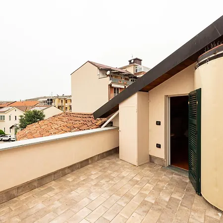 Adagio Home, Center *